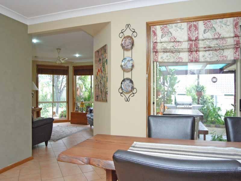 8 Irwin Court, Narellan Vale NSW 2567