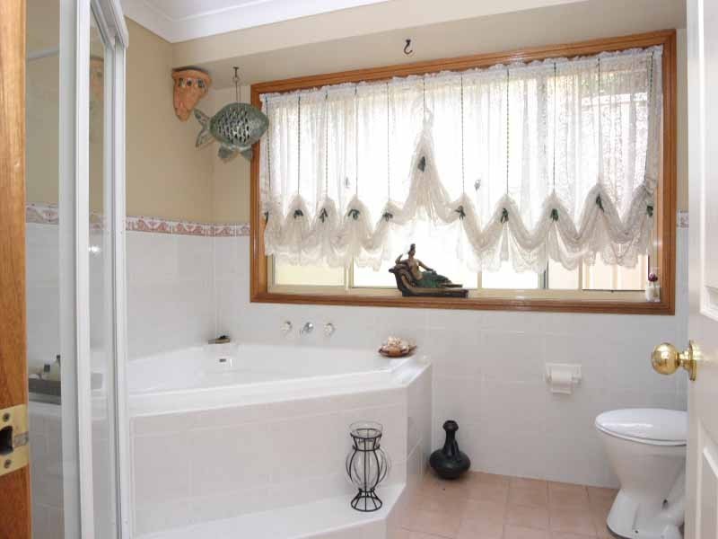 8 Irwin Court, Narellan Vale NSW 2567
