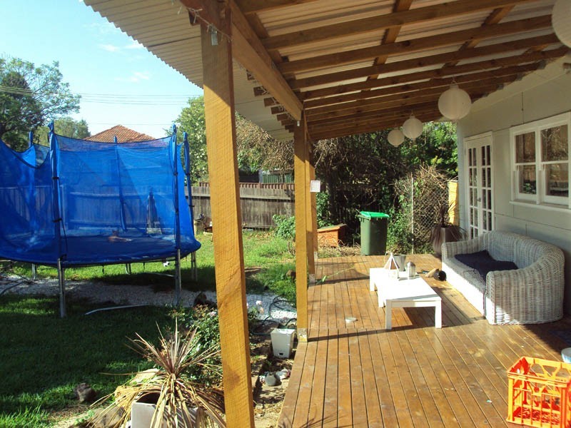 10 Hoddle Avenue, Campbelltown NSW 2560