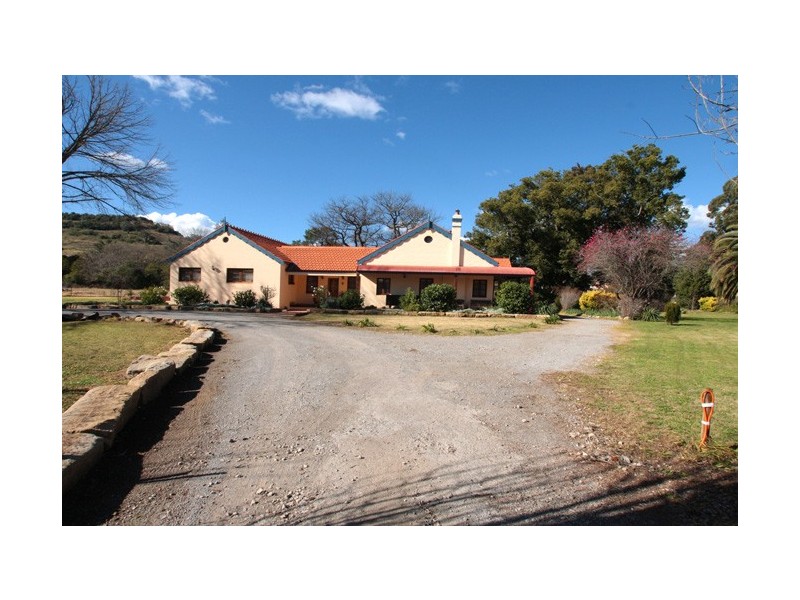 4 Menangle Street (West), Picton NSW 2571