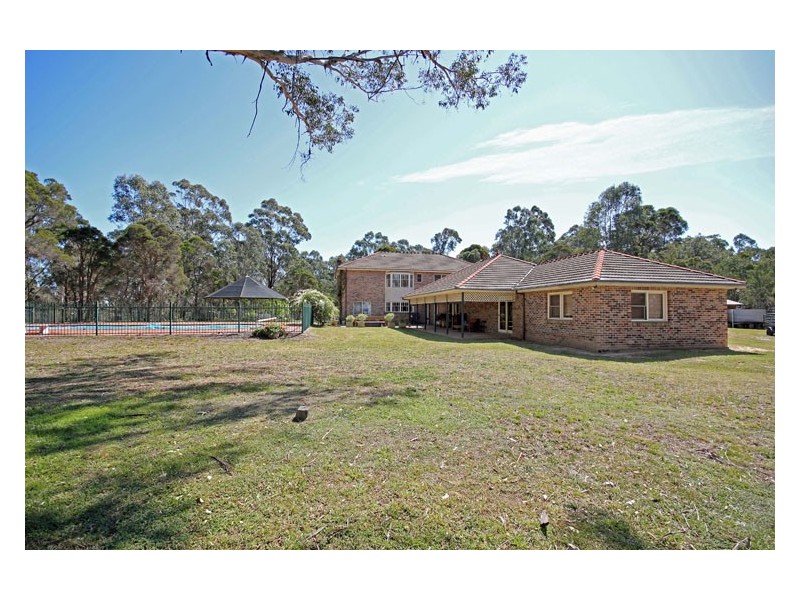 219 Donalds Range Road, Razorback NSW 2571