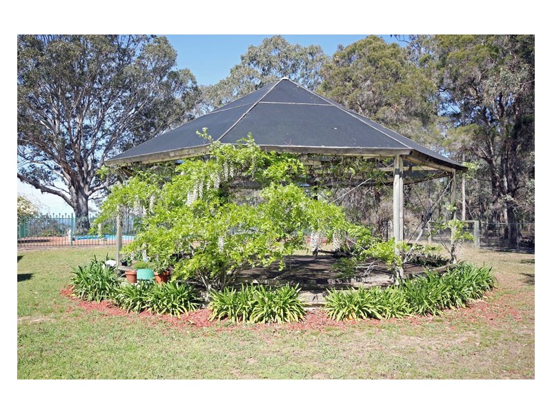 219 Donalds Range Road, Razorback NSW 2571