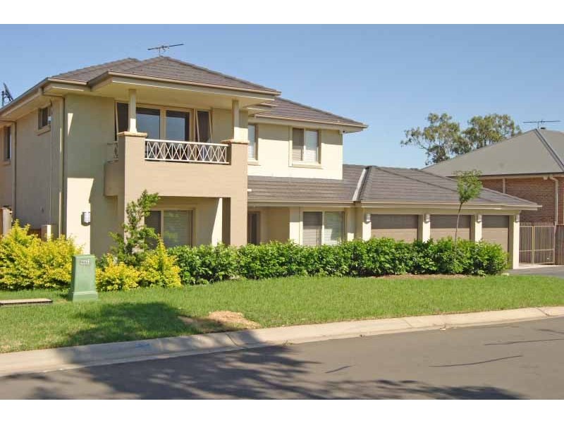 8 Jackey Drive, Camden Park NSW 2570