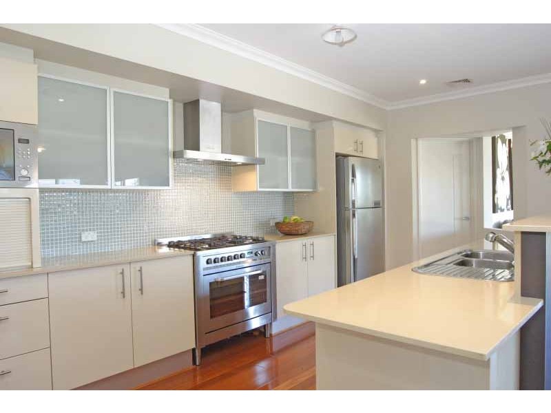 8 Jackey Drive, Camden Park NSW 2570