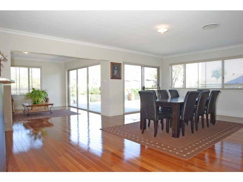 8 Jackey Drive, Camden Park NSW 2570