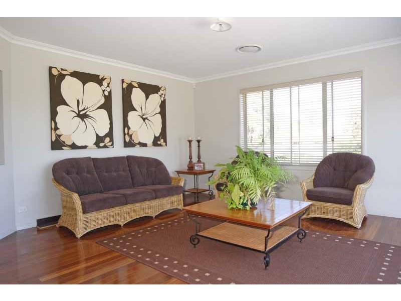8 Jackey Drive, Camden Park NSW 2570