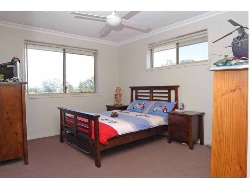 8 Jackey Drive, Camden Park NSW 2570