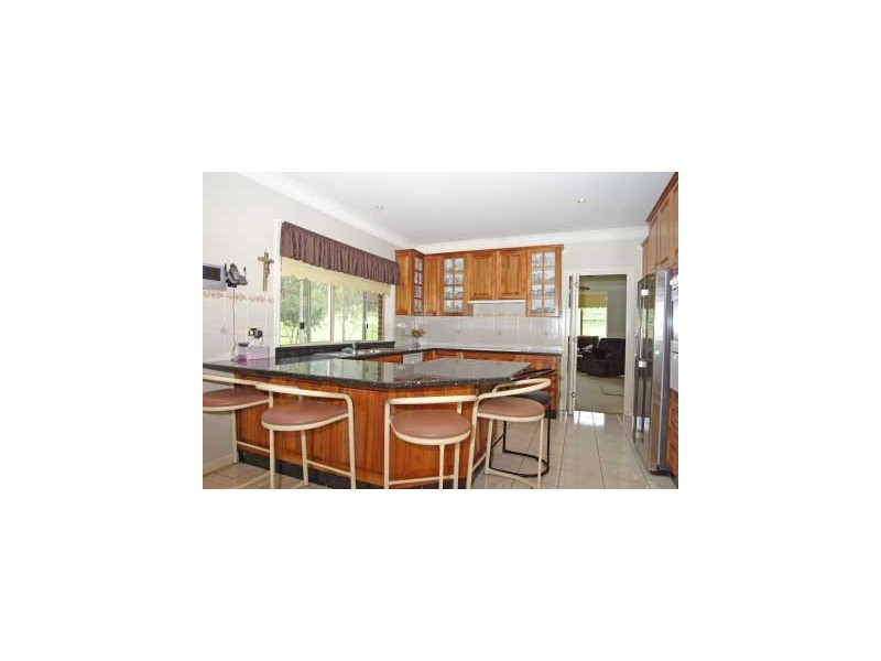 45 Benwerrin Crescent, Grasmere NSW 2570