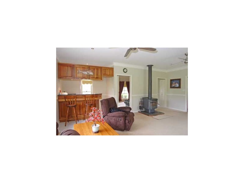 45 Benwerrin Crescent, Grasmere NSW 2570