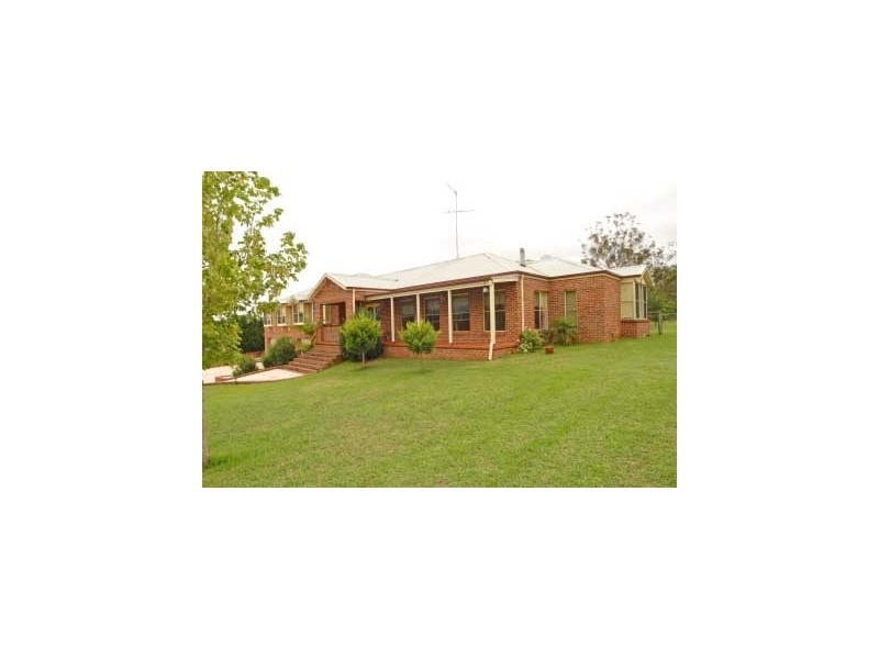 45 Benwerrin Crescent, Grasmere NSW 2570