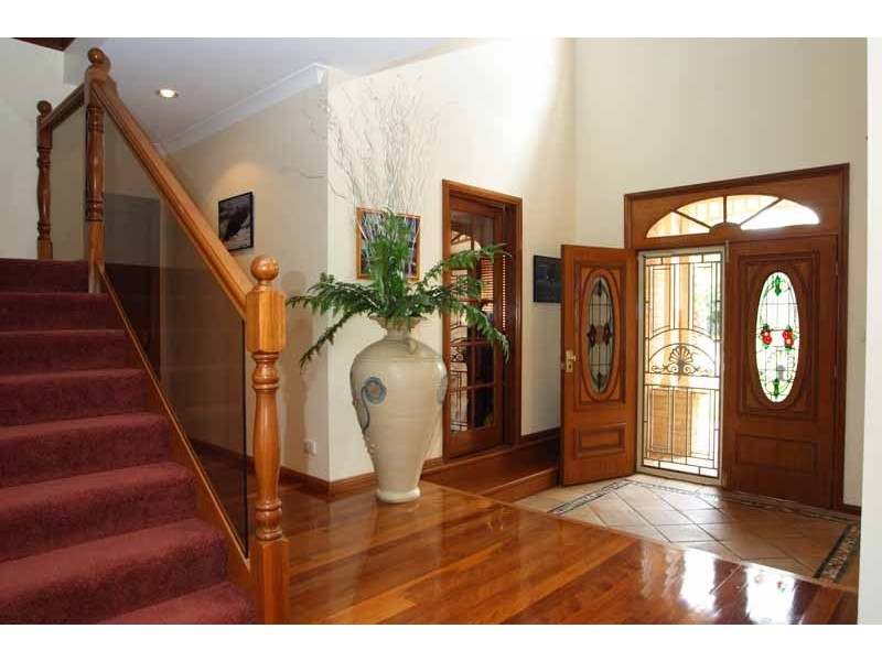 35 Nepean Towers Avenue, Glen Alpine NSW 2560