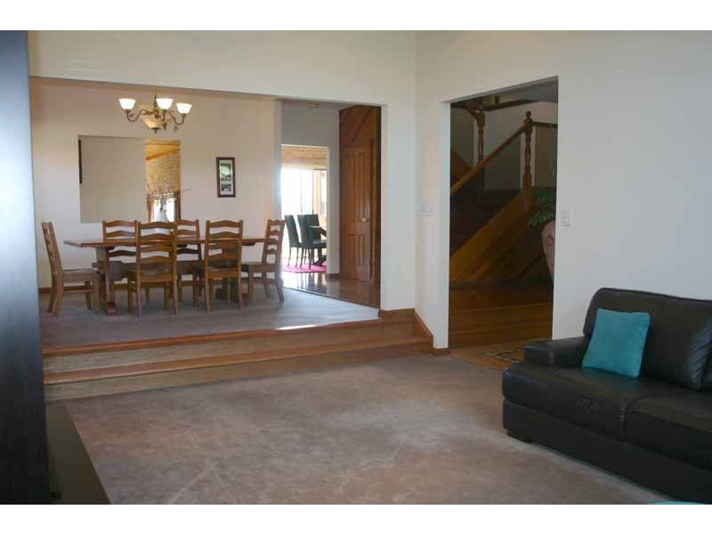 35 Nepean Towers Avenue, Glen Alpine NSW 2560