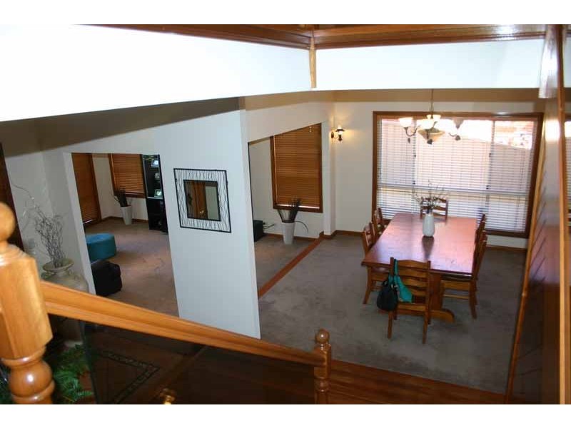 35 Nepean Towers Avenue, Glen Alpine NSW 2560