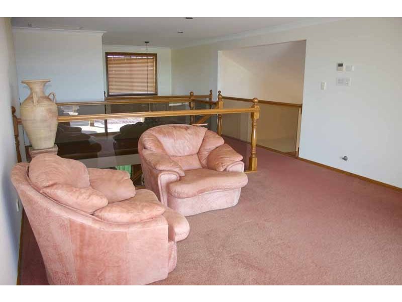 35 Nepean Towers Avenue, Glen Alpine NSW 2560