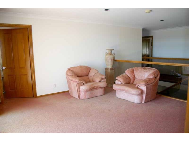 35 Nepean Towers Avenue, Glen Alpine NSW 2560