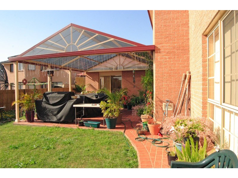 6 Hebrides Avenue, Macquarie Links NSW 2565
