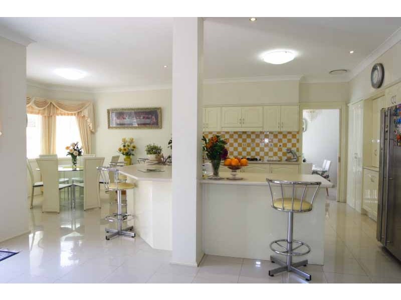 5 Rebellion Place, Macquarie Links NSW 2565