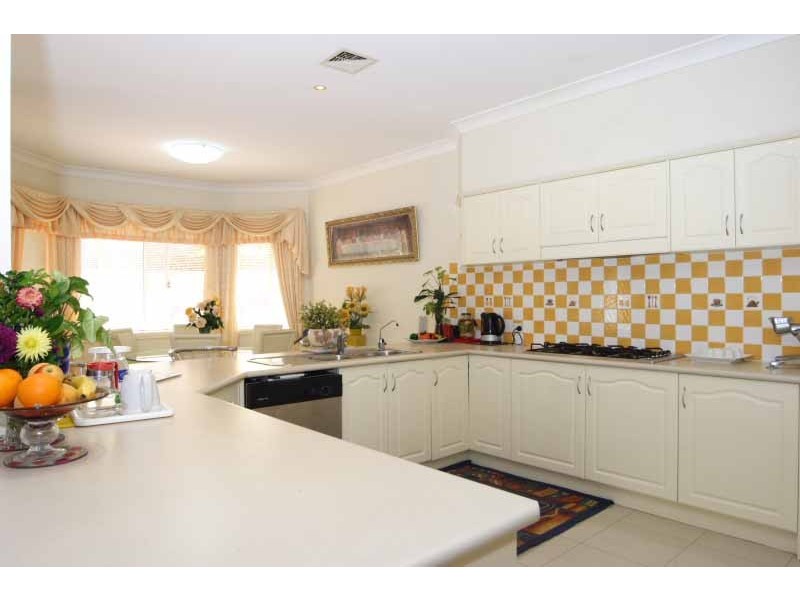 5 Rebellion Place, Macquarie Links NSW 2565