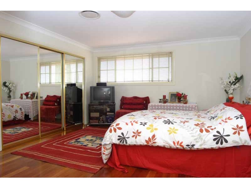 5 Rebellion Place, Macquarie Links NSW 2565