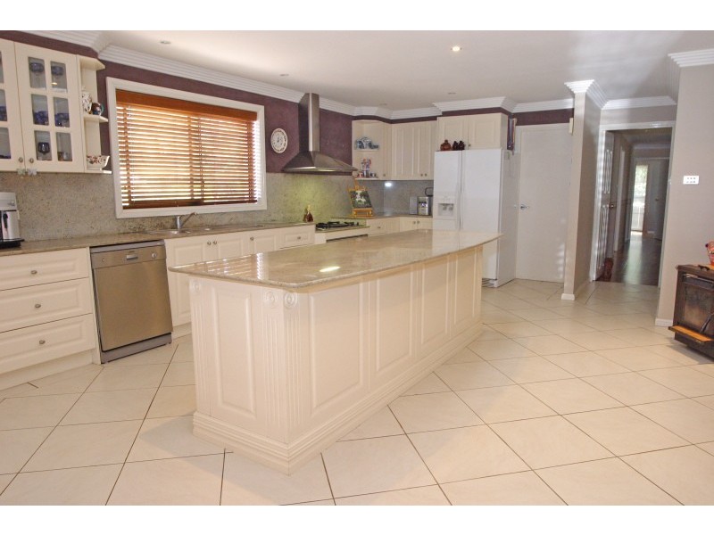13 Centennial Lane, Ellis Lane NSW 2570