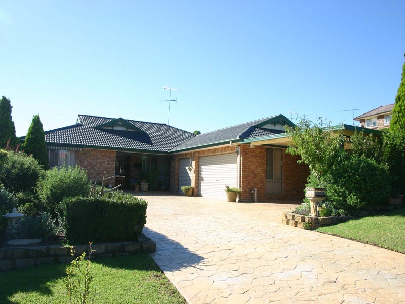 2 Yallambi Street, Picton NSW 2571
