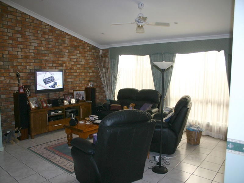 2 Yallambi Street, Picton NSW 2571