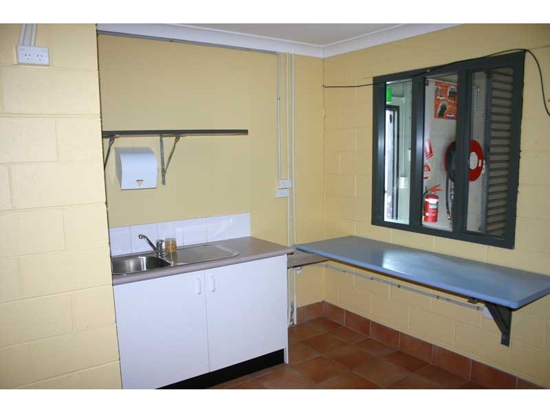 4/3 Samantha Place, Smeaton Grange NSW 2567