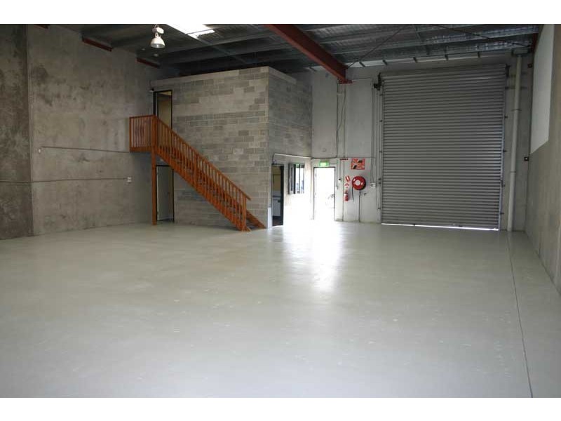 4/3 Samantha Place, Smeaton Grange NSW 2567