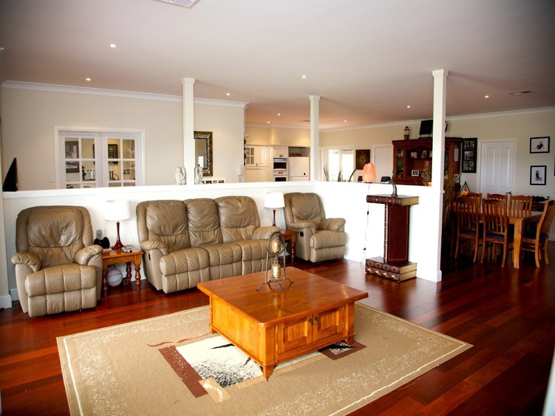 1 Burragorang Road, Cawdor NSW 2570