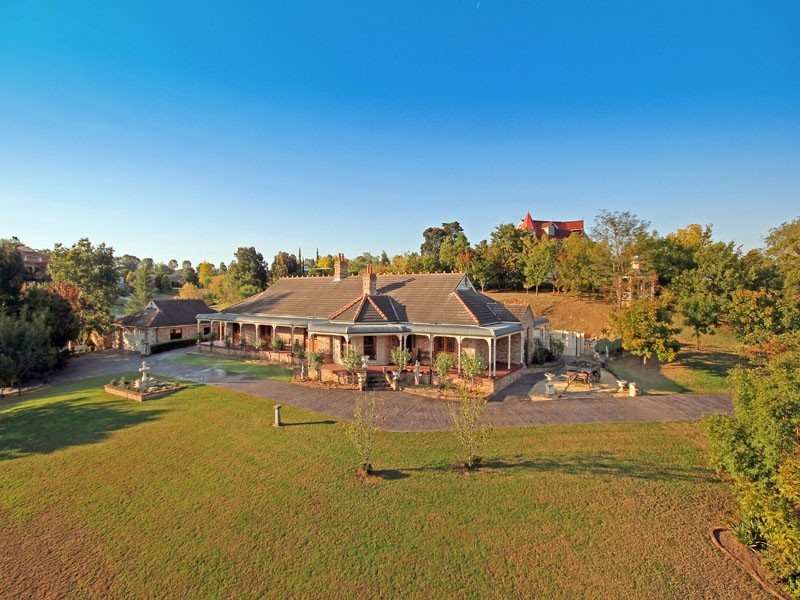 14  Camelot Close, Kirkham NSW 2570