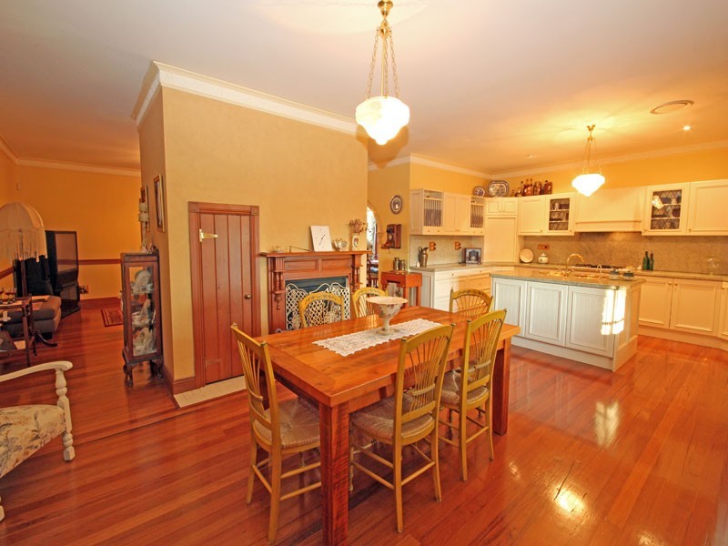 14  Camelot Close, Kirkham NSW 2570