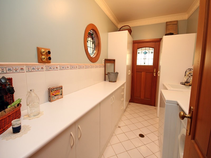 14  Camelot Close, Kirkham NSW 2570