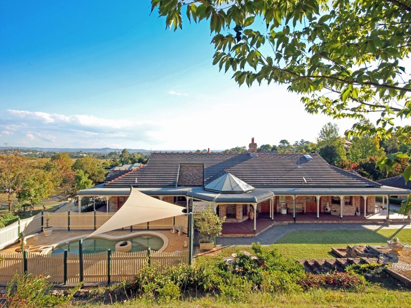 14  Camelot Close, Kirkham NSW 2570