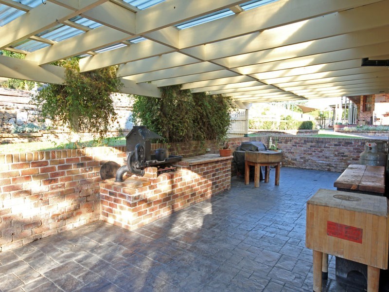 14  Camelot Close, Kirkham NSW 2570