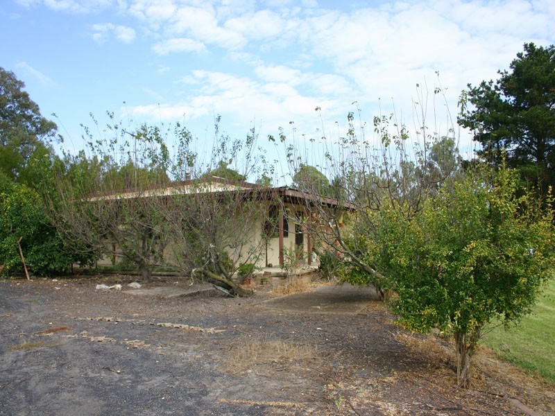 20 Edinburgh Road, Tahmoor NSW 2573