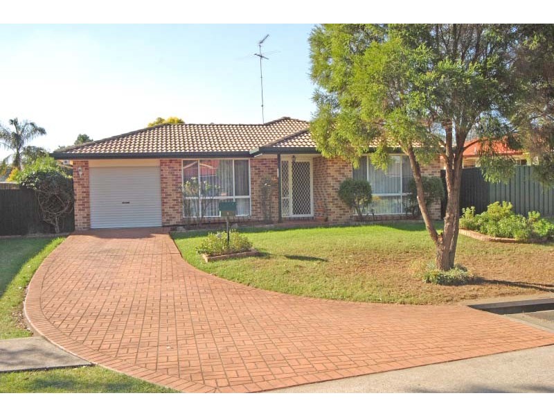 6 French Place, Currans Hill NSW 2567