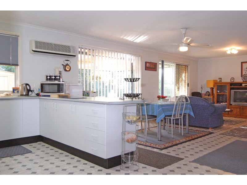 6 French Place, Currans Hill NSW 2567