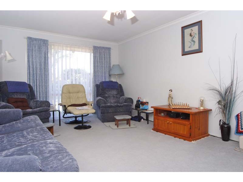 6 French Place, Currans Hill NSW 2567