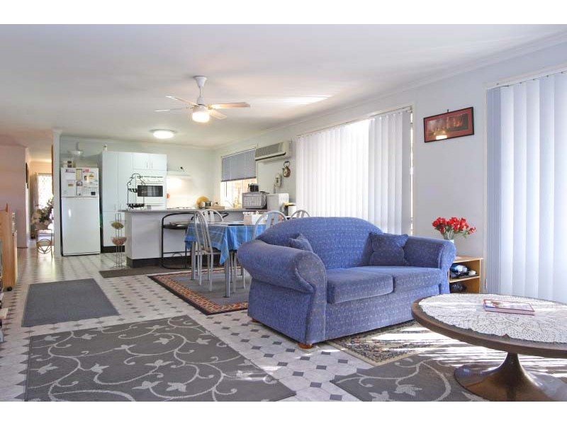 6 French Place, Currans Hill NSW 2567