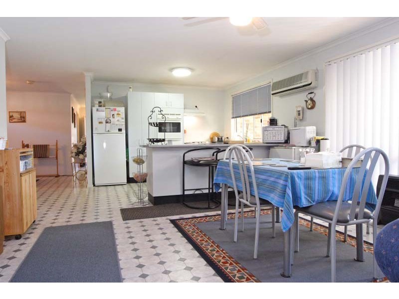 6 French Place, Currans Hill NSW 2567