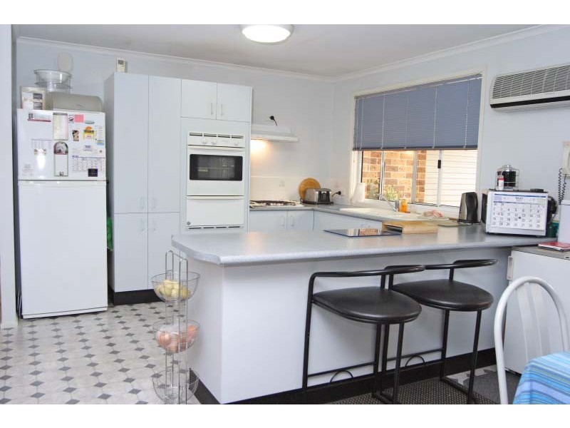 6 French Place, Currans Hill NSW 2567
