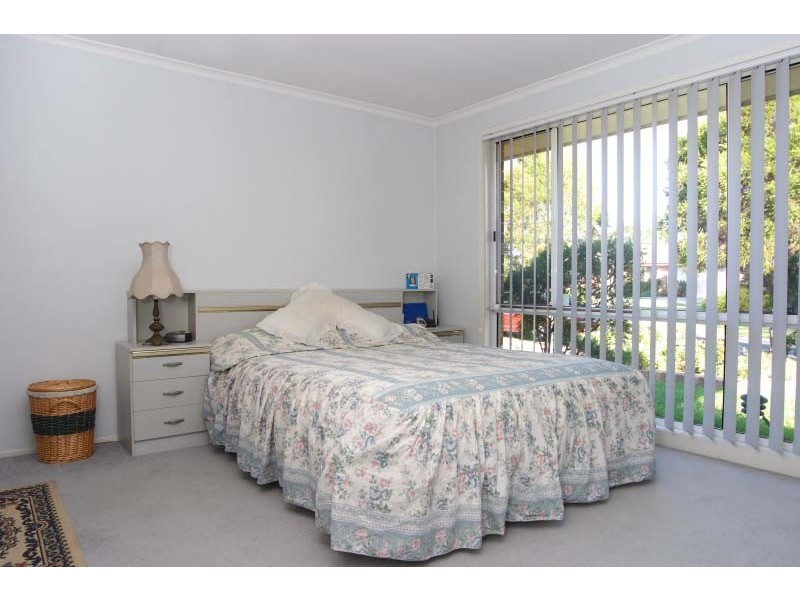 6 French Place, Currans Hill NSW 2567