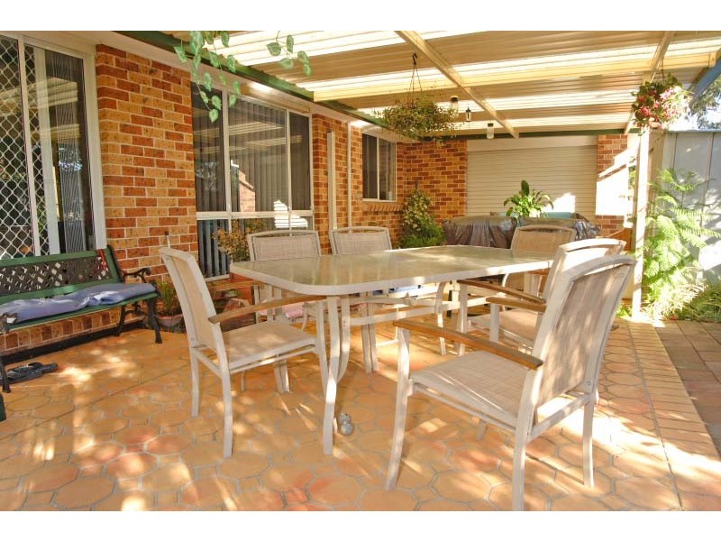 6 French Place, Currans Hill NSW 2567
