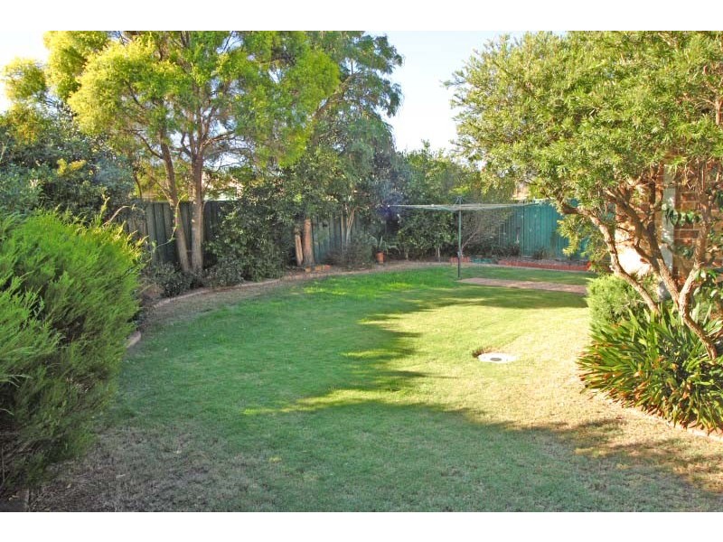 6 French Place, Currans Hill NSW 2567