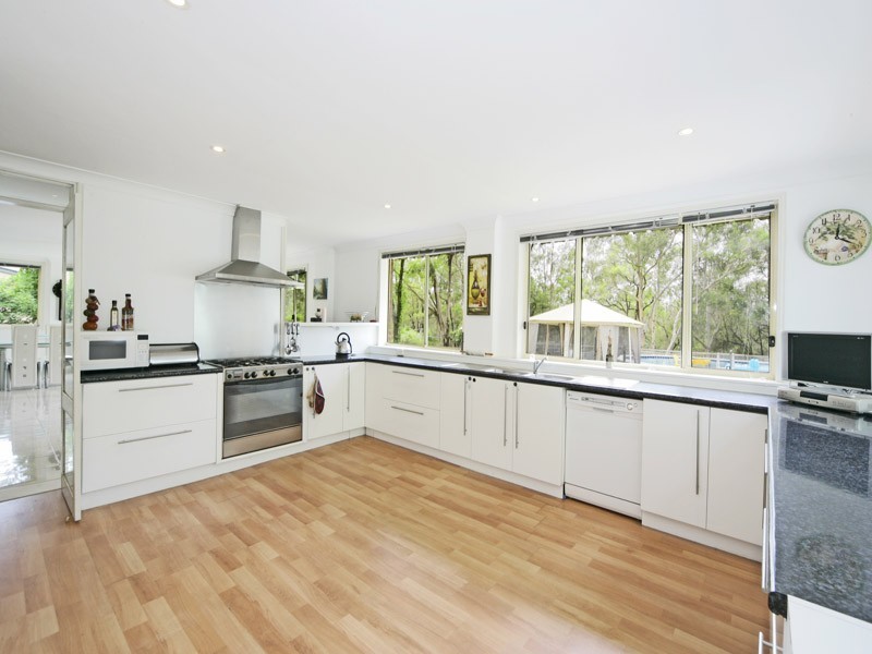 9 Mitchell Place, Douglas Park NSW 2569