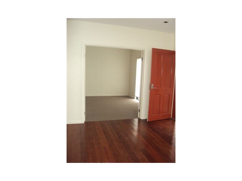 32 Parkside Crescent, Campbelltown NSW 2560