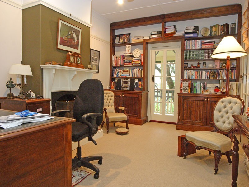 6 Britton Close, Elderslie NSW 2570