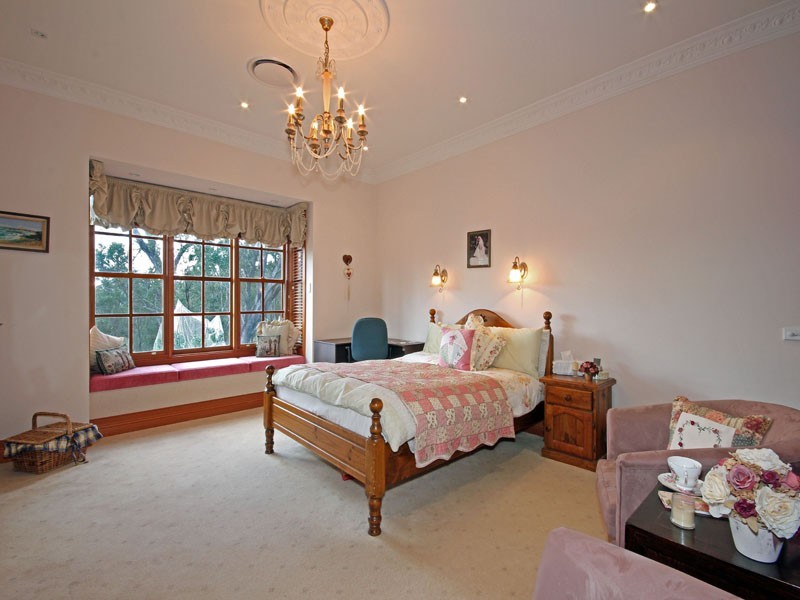 120 Mount View Close, Razorback NSW 2571