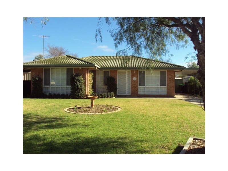 13 Thow Place, Currans Hill NSW 2567