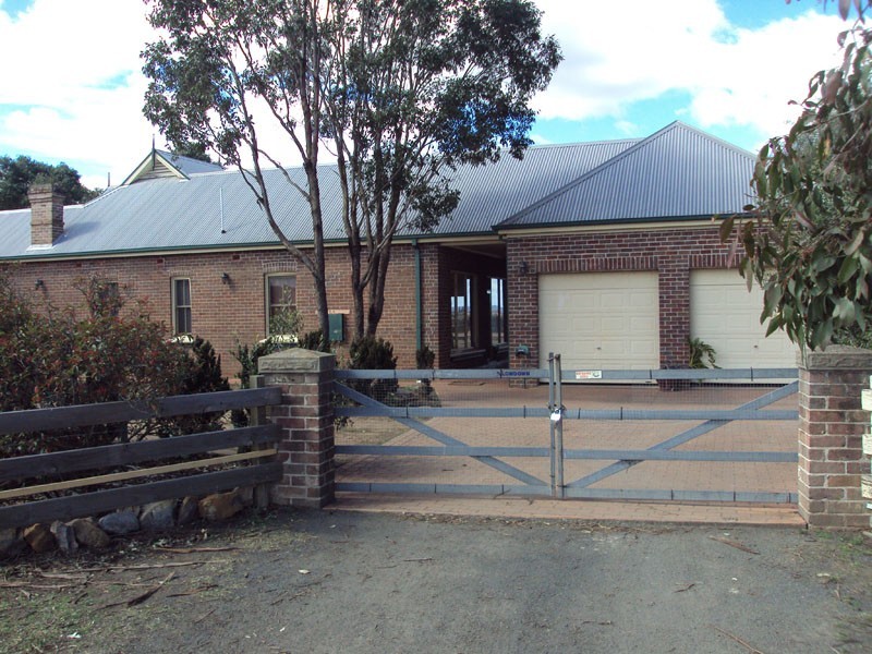 220 Macquarie Grove Rd, Kirkham NSW 2570
